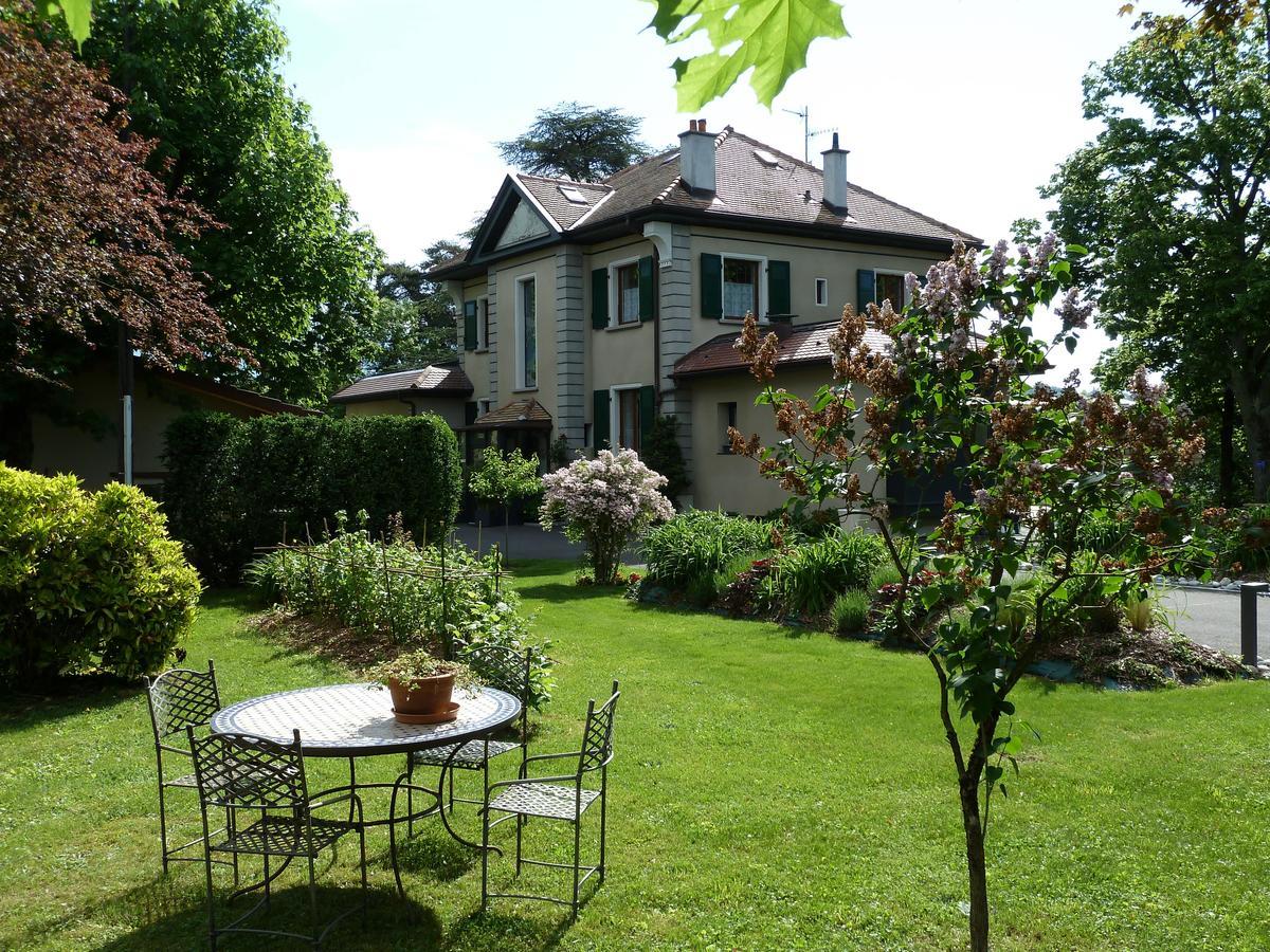 Bed and Breakfast Domaine Du Pressoir Ambilly Exterior foto