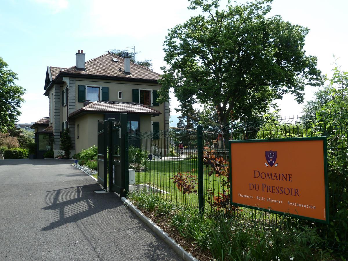 Bed and Breakfast Domaine Du Pressoir Ambilly Exterior foto