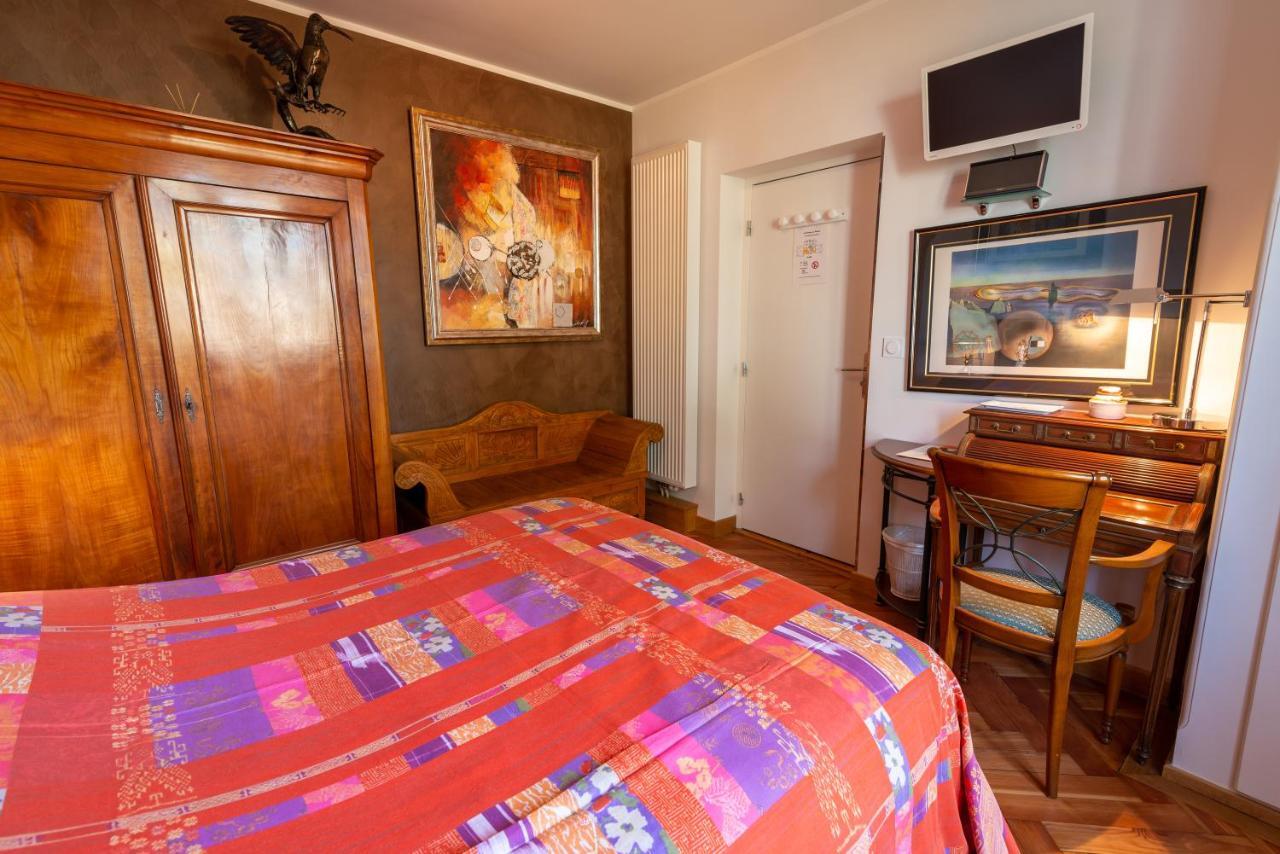 Bed and Breakfast Domaine Du Pressoir Ambilly Exterior foto